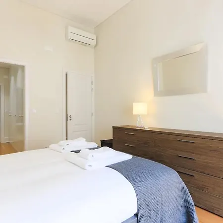 Vibrant Heart Of The 2br Lisbon