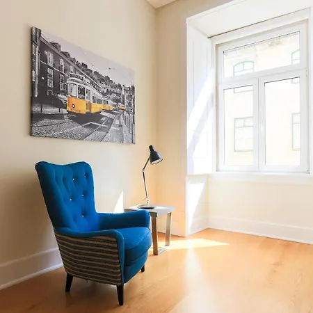 Vibrant Heart Of The 2br * Lisbon